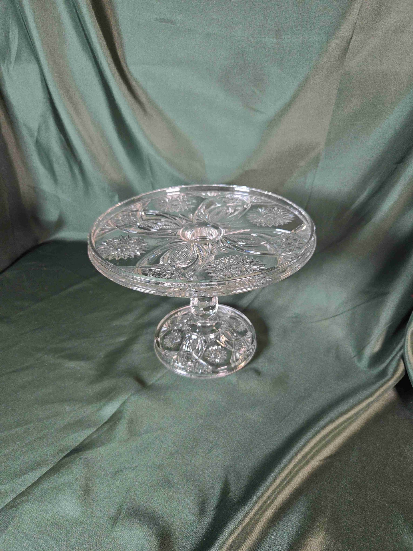 EAPG Cake Stand