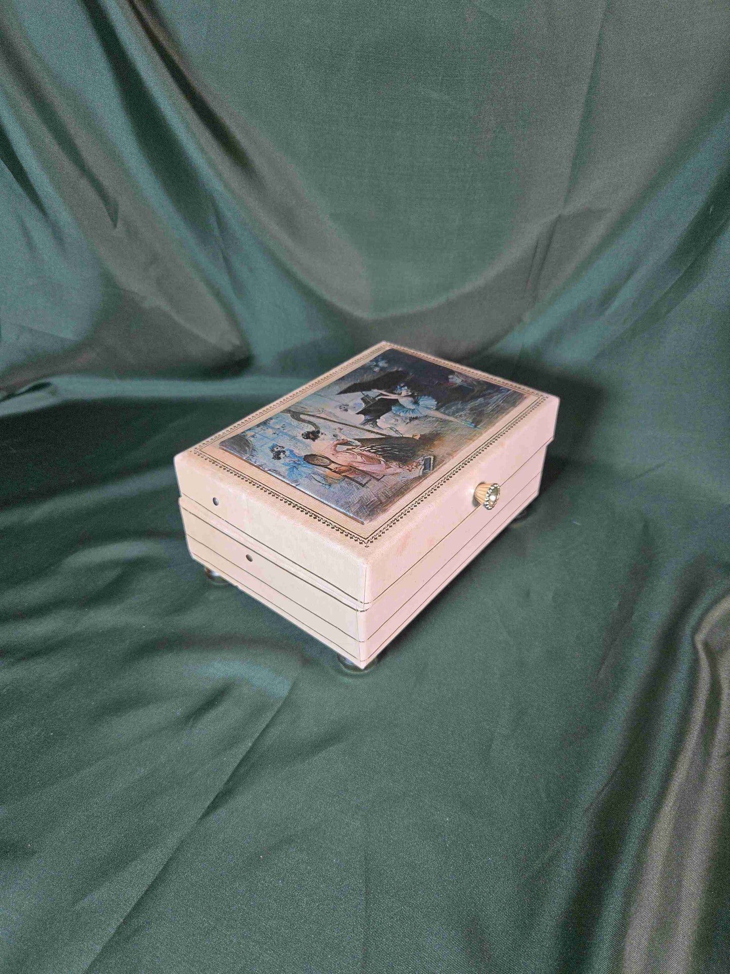 Fleur de Lys Jewelry Box