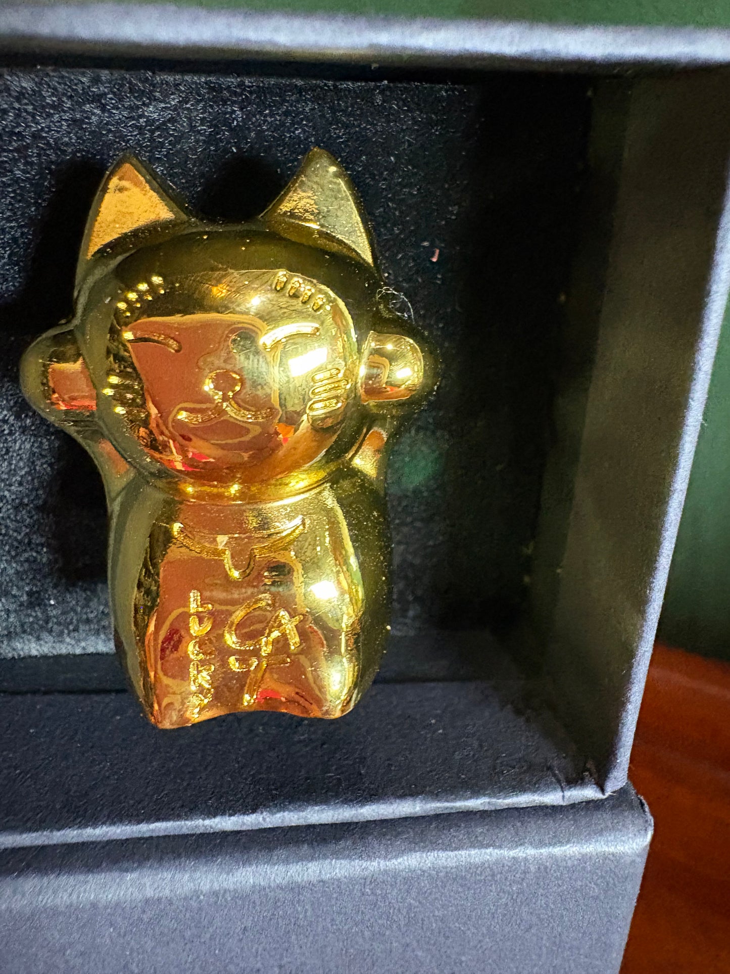 Gordon Ramsay Lucky Cat